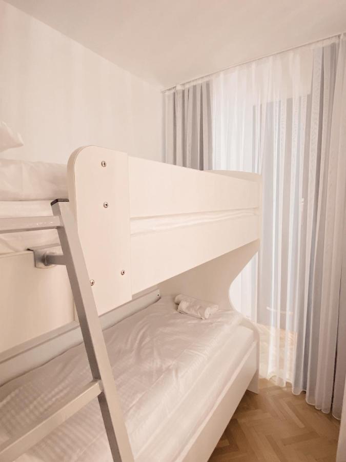 Diamond Apartment Prishtina 2 พริสตีนา ภายนอก รูปภาพ